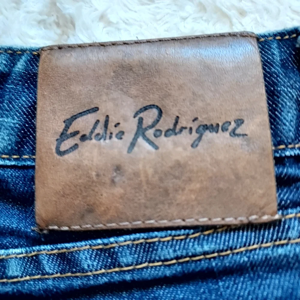 Eddie Rodriguez nice pair